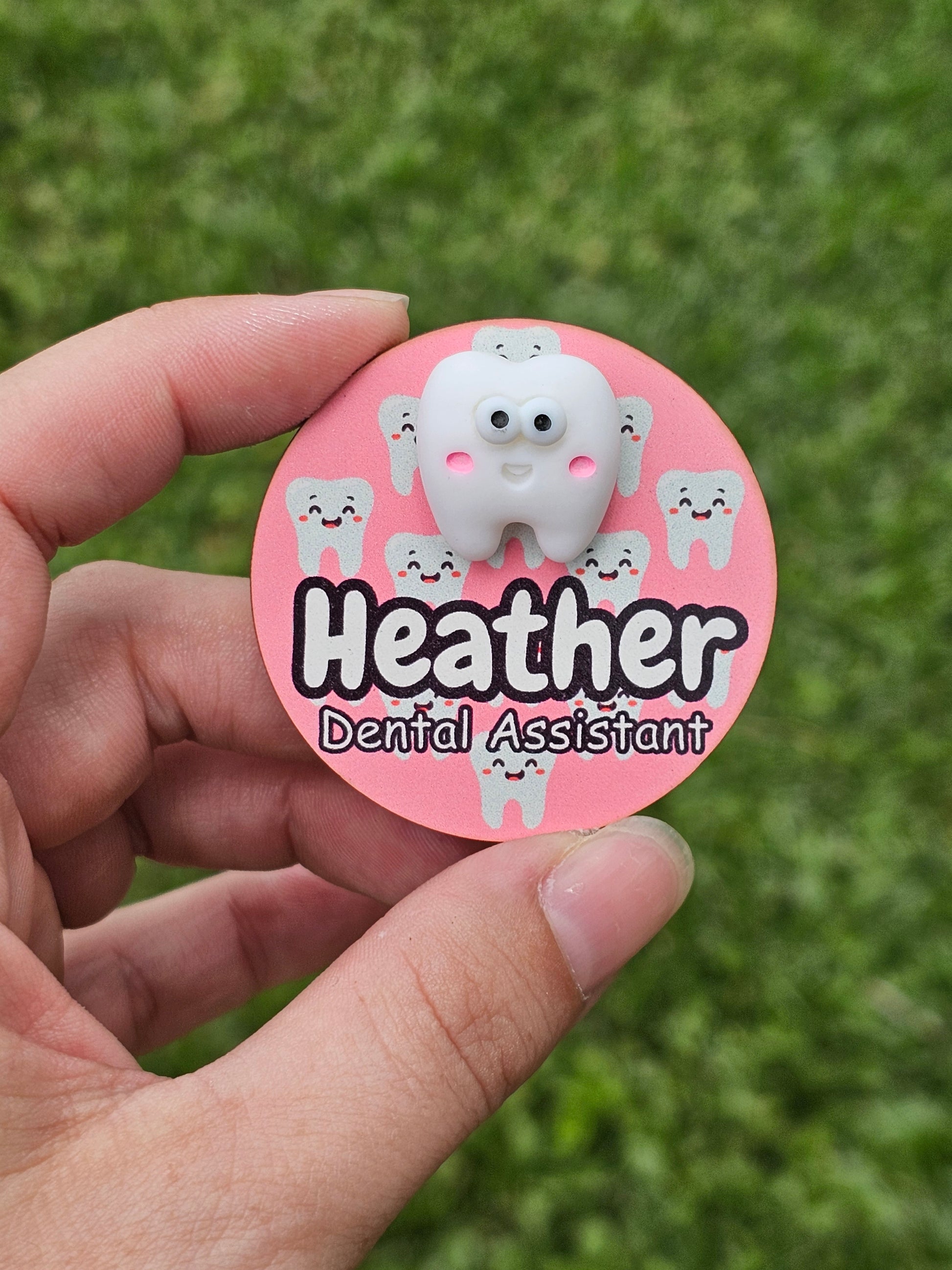 Printed toothbadge