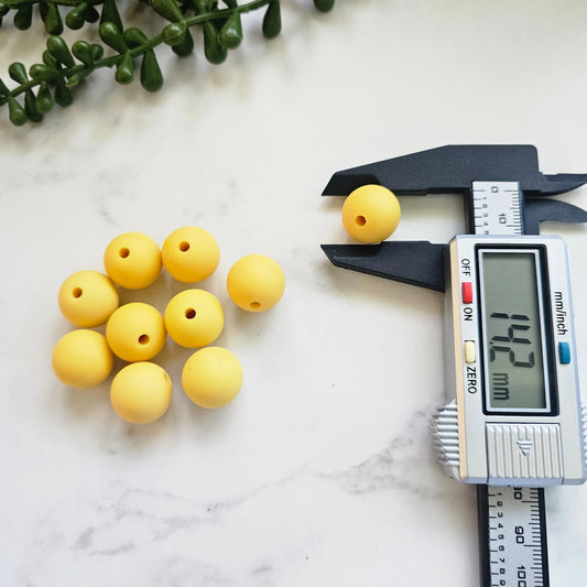 15mm yellow acrylic beads (pack of 10)